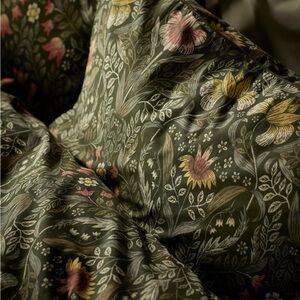 NWT IKEA KÄRRDUNÖRT
Duvet cover and pillowcase (full/queen)